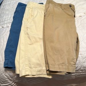 American Eagle men’s long board shirts